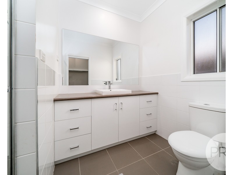 4 Watson Boulevard, Lloyd NSW 2650