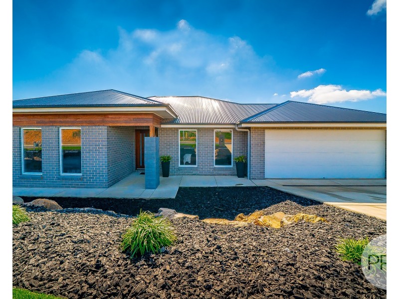 16 Ansett Street, Lloyd NSW 2650