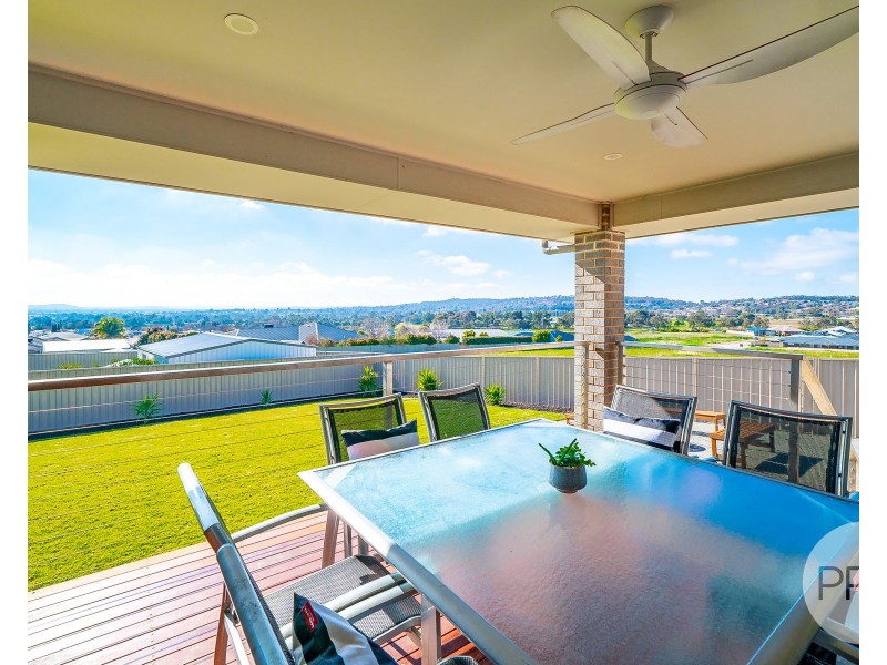 16 Ansett Street, Lloyd NSW 2650