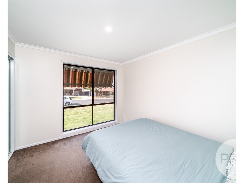 9 Egret Place, Estella NSW 2650