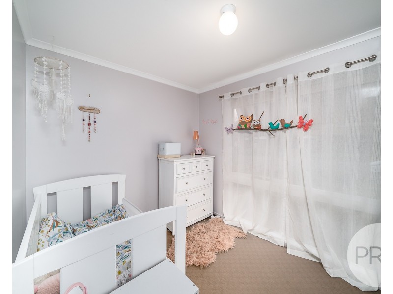 20 Adjin Street, Mount Austin NSW 2650