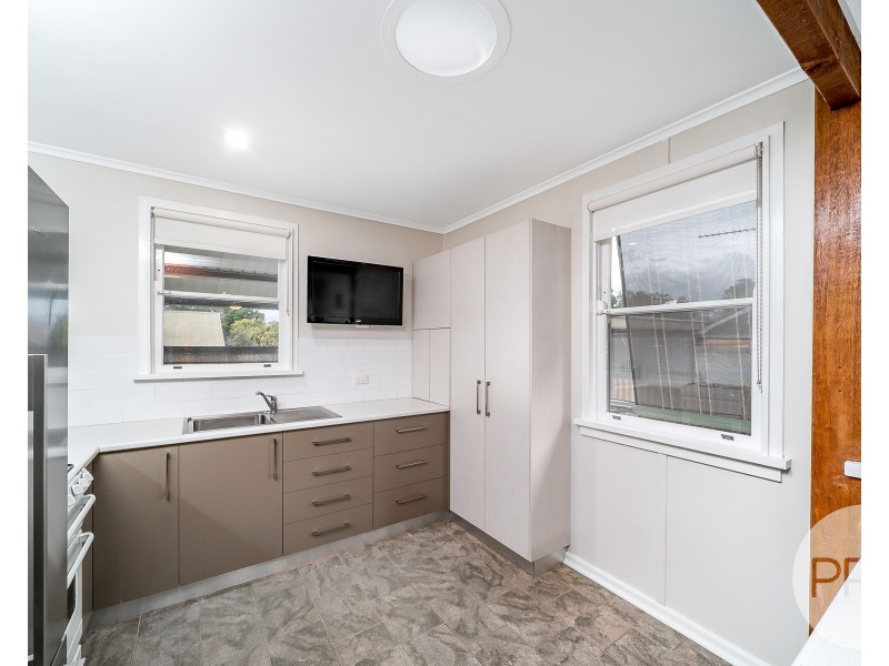 21 Tarakan Avenue, Wagga Wagga NSW 2650