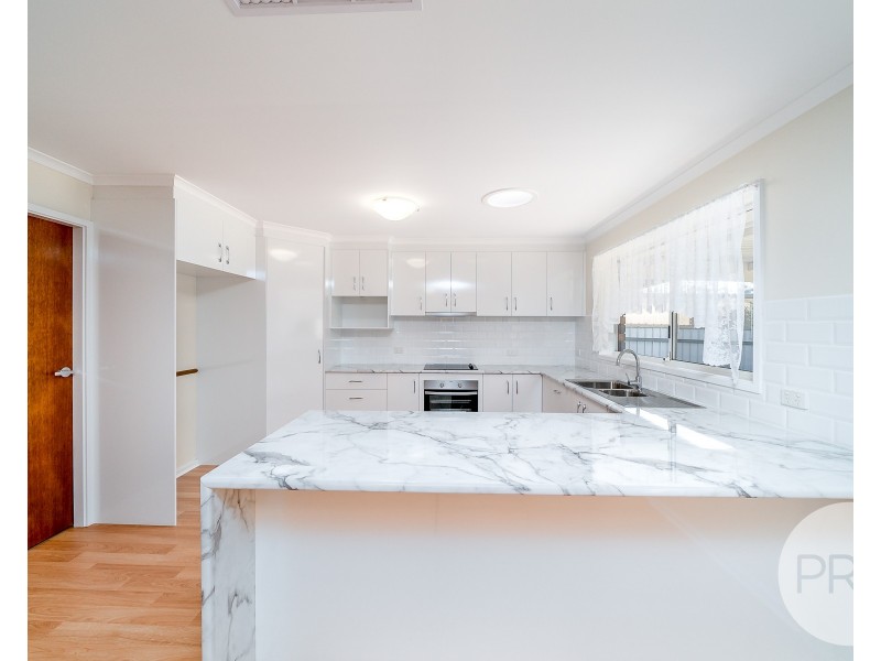 2 Egret Place, Estella NSW 2650