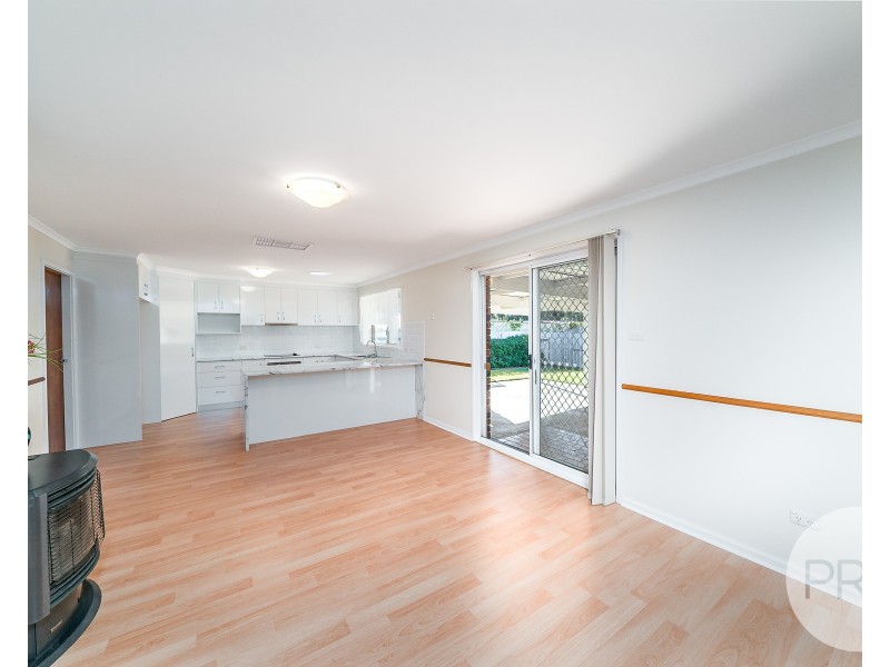 2 Egret Place, Estella NSW 2650