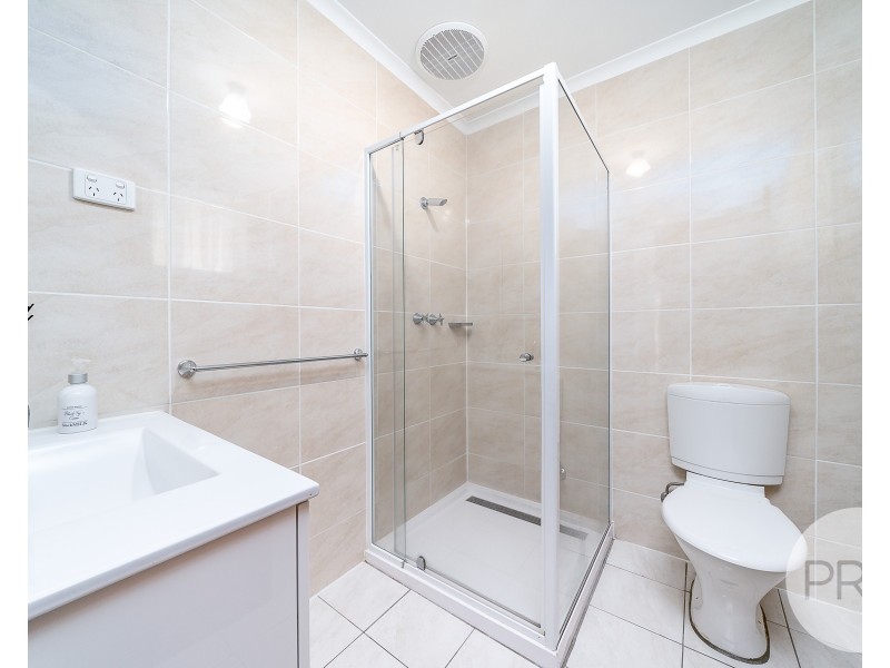 2 Egret Place, Estella NSW 2650