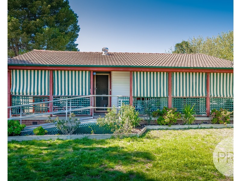 16 Jenkins Street, Ashmont NSW 2650