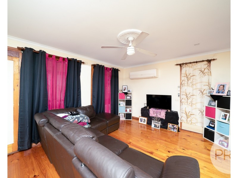 16 Jenkins Street, Ashmont NSW 2650