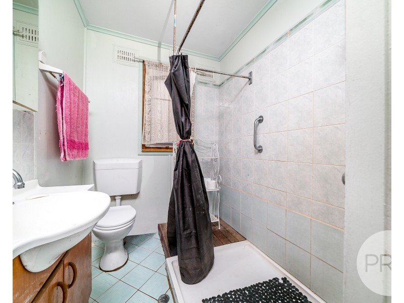 16 Jenkins Street, Ashmont NSW 2650