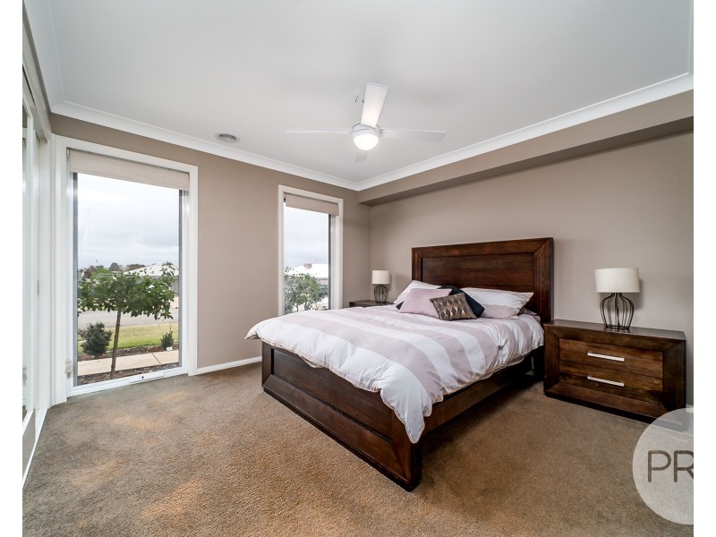 45 Strickland Drive, Boorooma NSW 2650