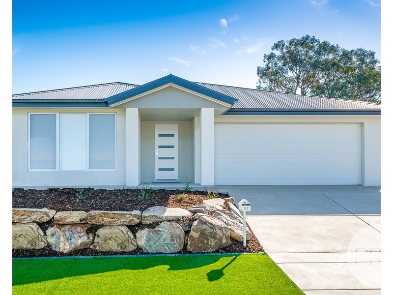 52 Preston Crescent, Lloyd NSW 2650