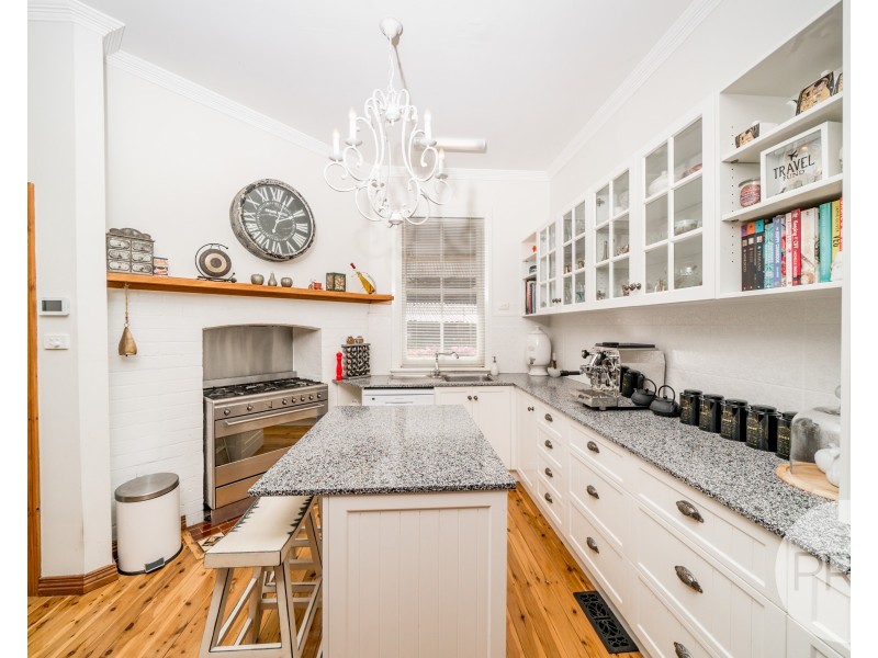 30 William Street, North Wagga Wagga NSW 2650