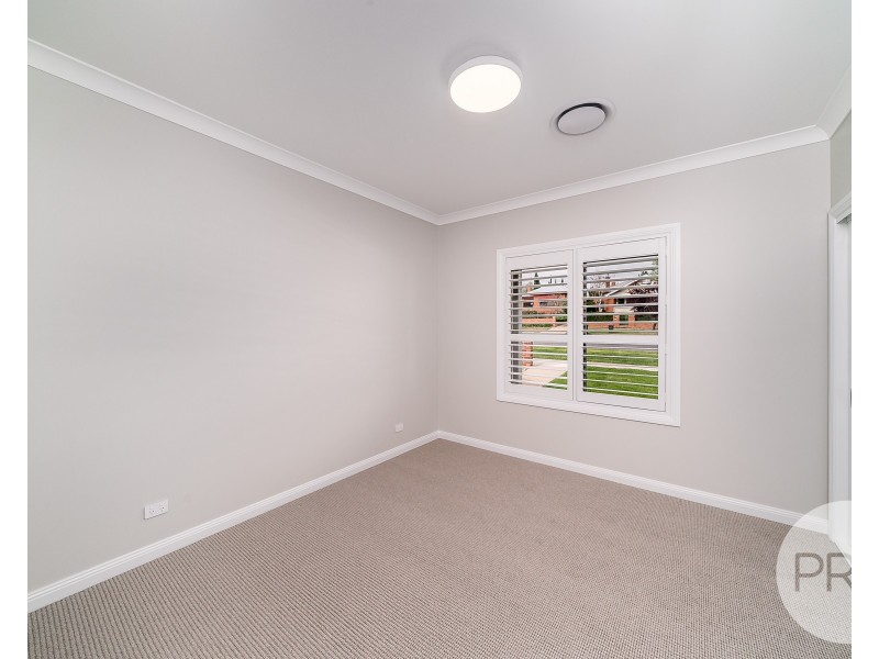 103 Coleman Street, Turvey Park NSW 2650