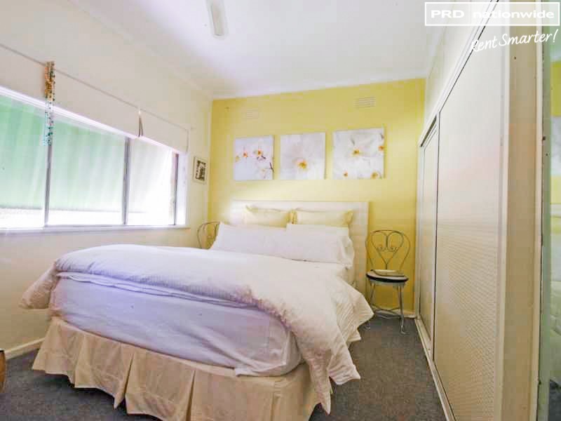 75 Grove Street, Kooringal NSW 2650