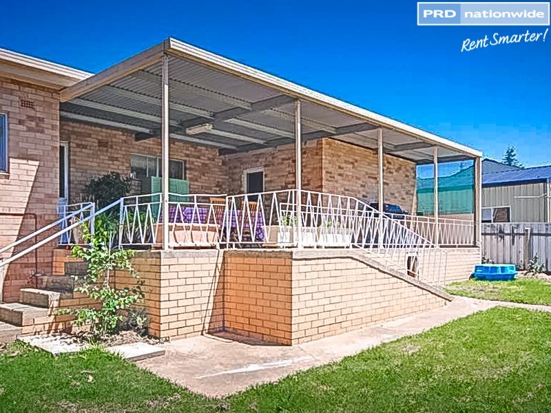 75 Grove Street, Kooringal NSW 2650