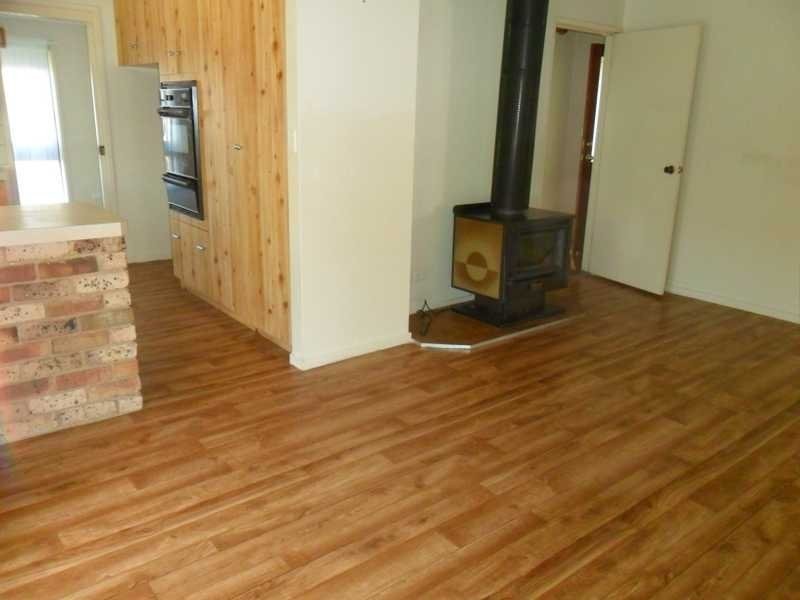 82 Maple Road, Lake Albert NSW 2650