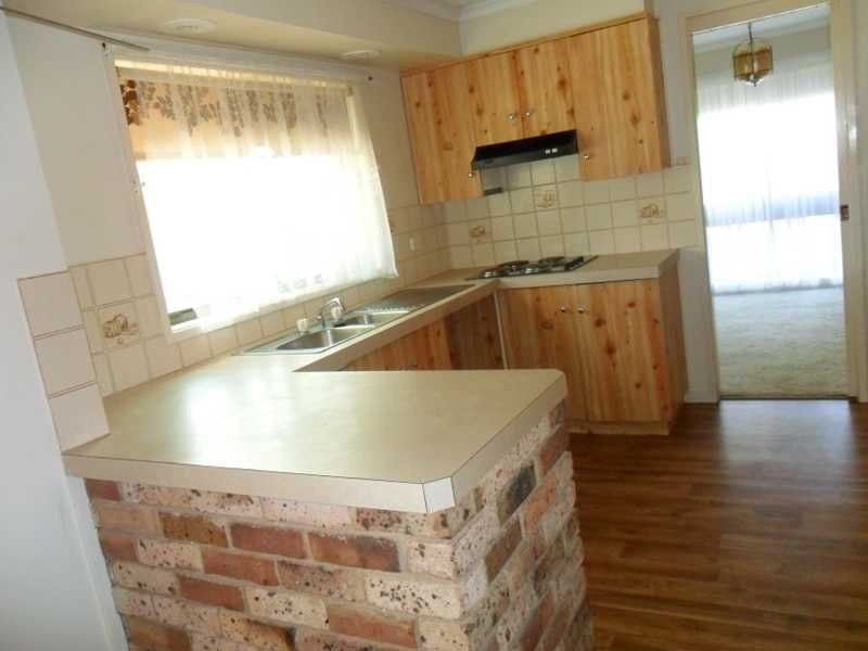 82 Maple Road, Lake Albert NSW 2650