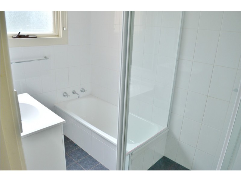 231 Fernleigh Road, Wagga Wagga NSW 2650