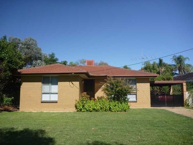 22 Geneva Crescent, Lake Albert NSW 2650