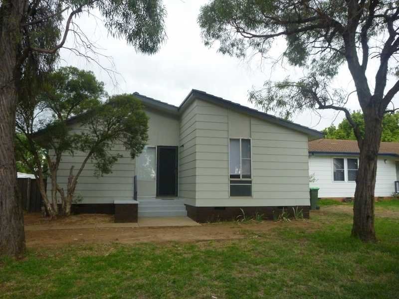 27 Callaghan Street, Ashmont NSW 2650