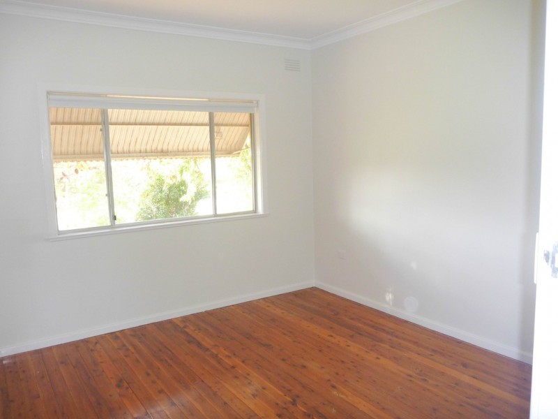 2 Mark Avenue, Tolland NSW 2650