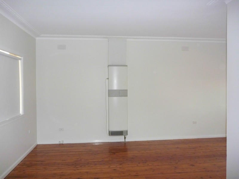 2 Mark Avenue, Tolland NSW 2650
