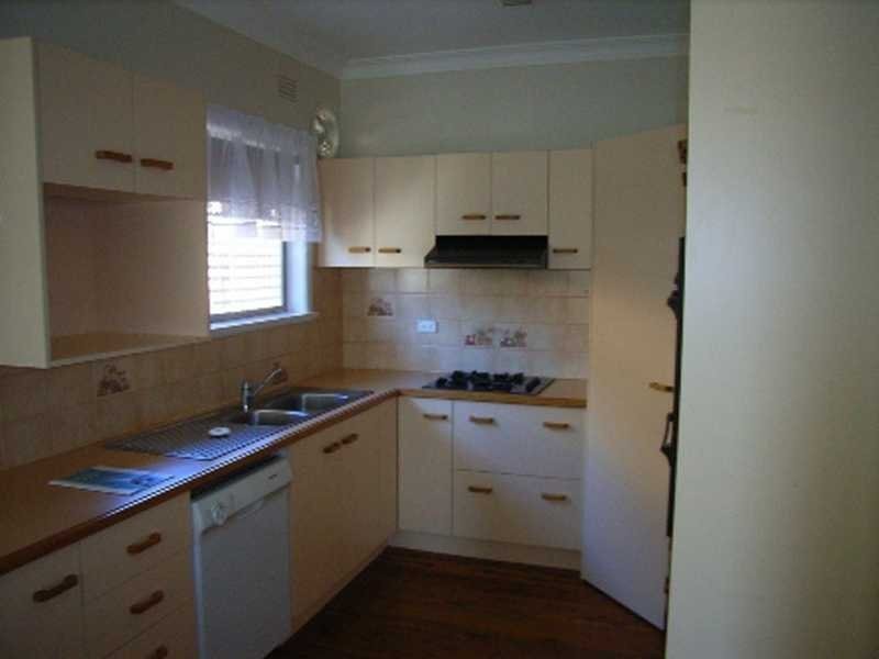 39 White Avenue, Kooringal NSW 2650