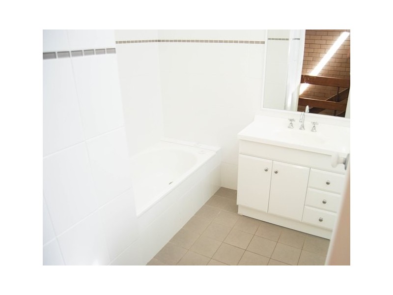 2/185 Forsyth Street, Wagga Wagga NSW 2650