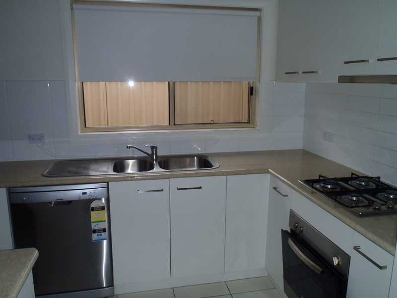 6 Yulong Street, Glenfield Park NSW 2650