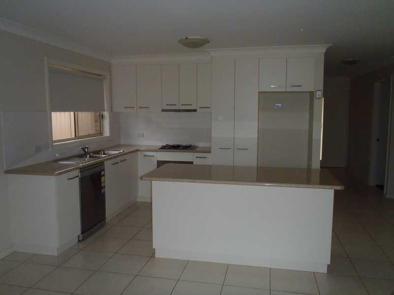 6 Yulong Street, Glenfield Park NSW 2650