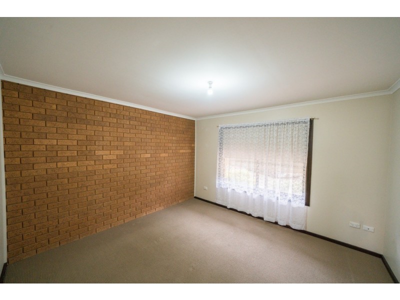 3/4 Incarnie Crescent, Wagga Wagga NSW 2650