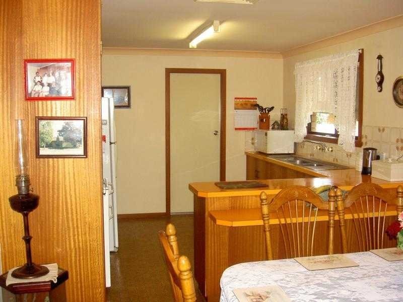 8 Quail Street, Wagga Wagga NSW 2650