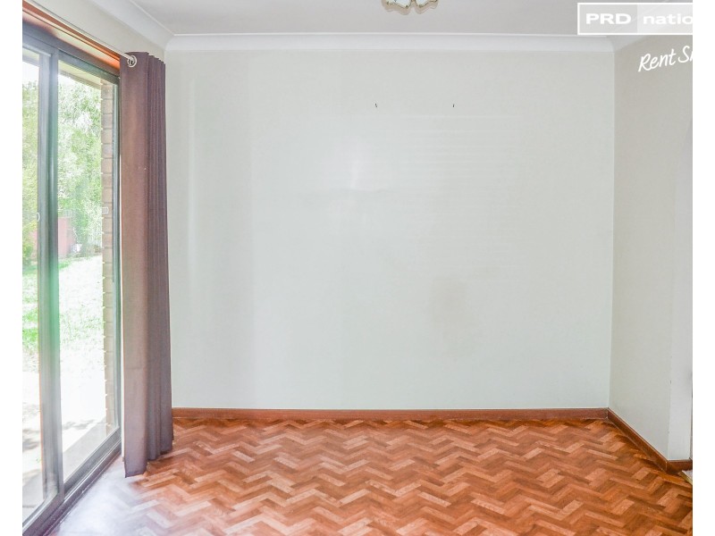 40 Pugsley Ave, Estella NSW 2650