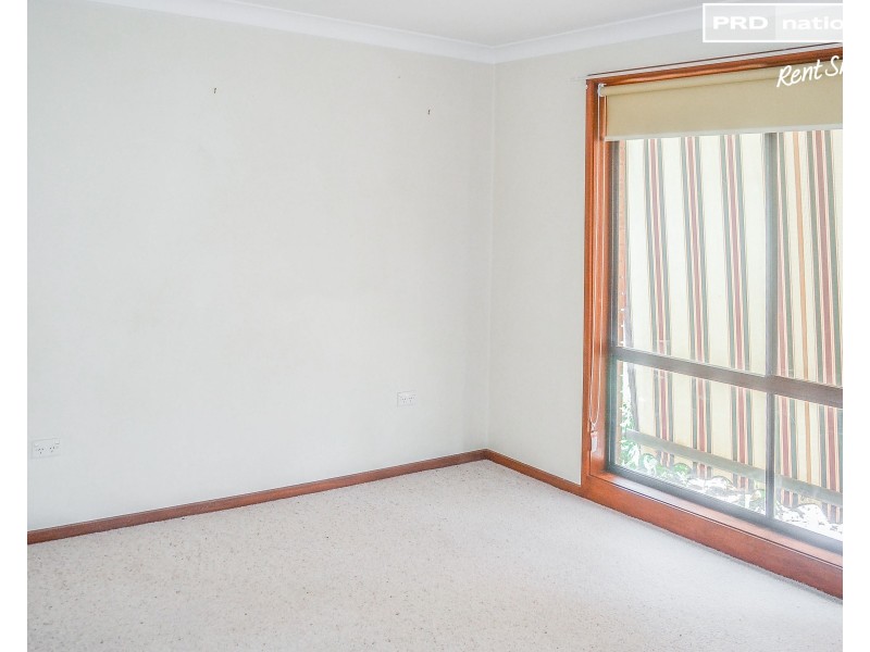 40 Pugsley Ave, Estella NSW 2650