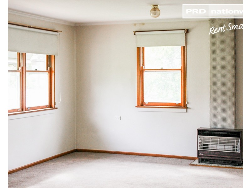 40 Gilmore Avenue, Mount Austin NSW 2650