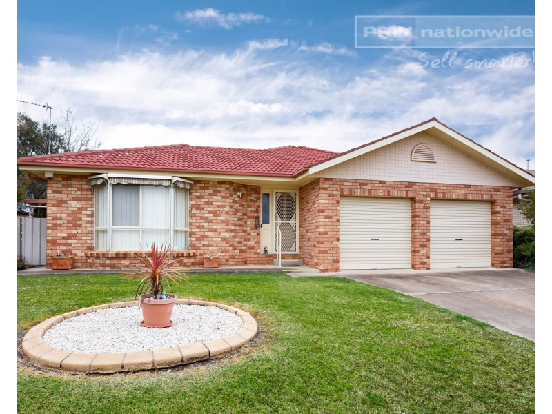 27 Nunkeri Street, Glenfield Park NSW 2650