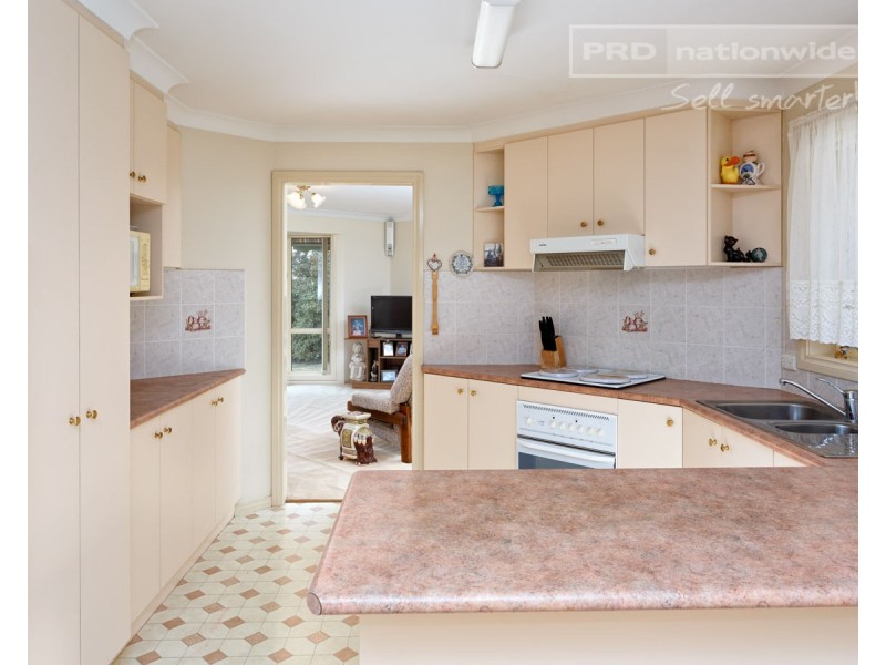 27 Nunkeri Street, Glenfield Park NSW 2650