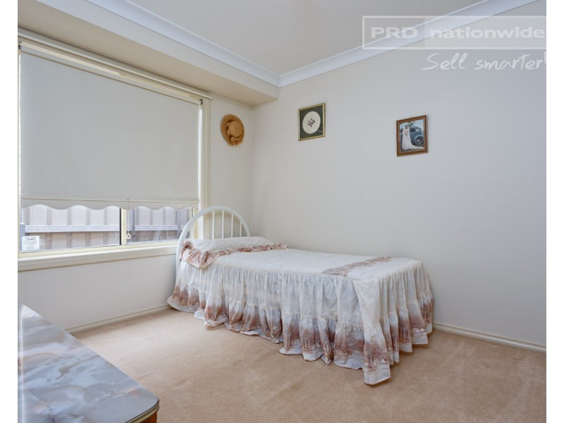 27 Nunkeri Street, Glenfield Park NSW 2650