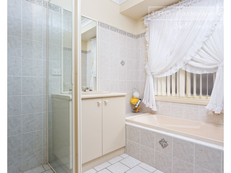 27 Nunkeri Street, Glenfield Park NSW 2650