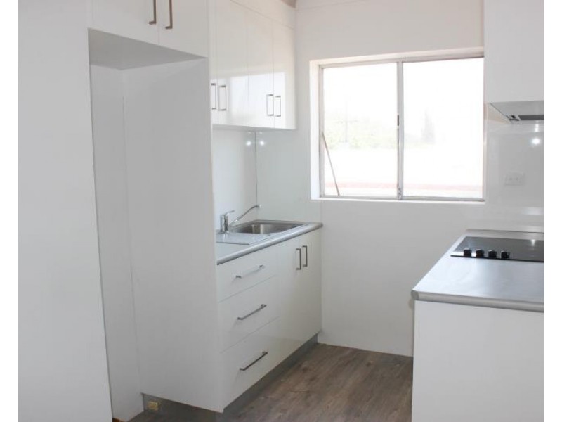 3/187 Lake Albert Road, Kooringal NSW 2650