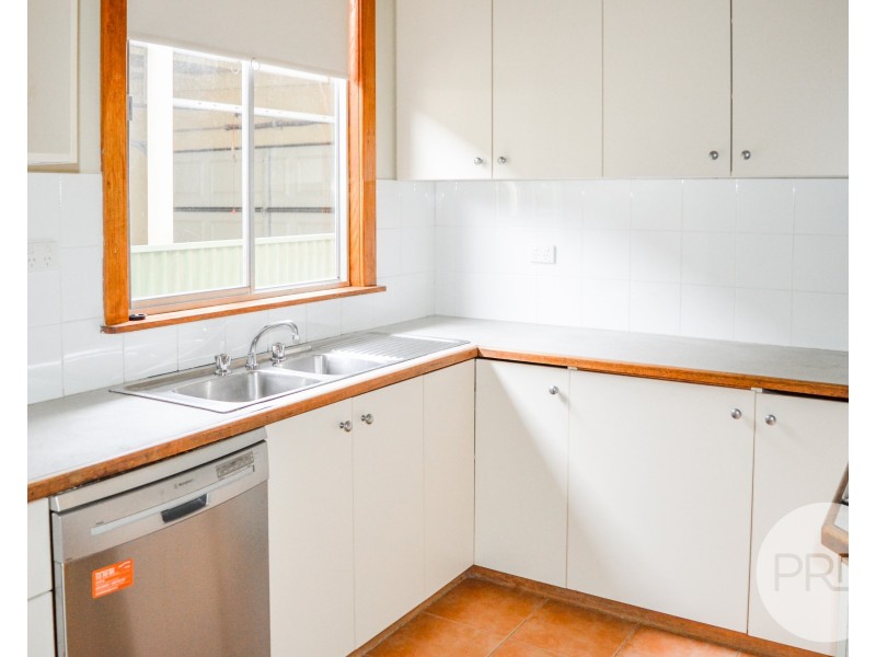 14 Rhoda Avenue, Wagga Wagga NSW 2650