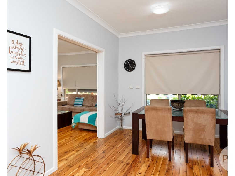 25 Nixon Crescent, Tolland NSW 2650