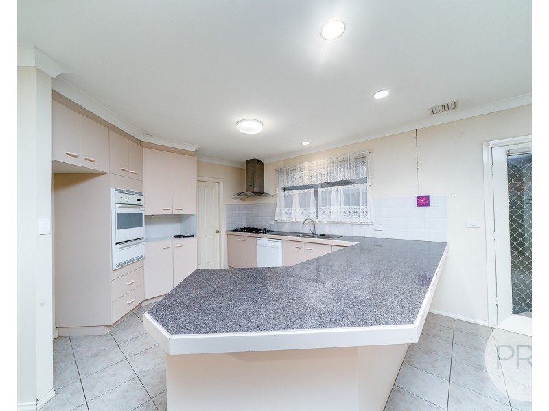 25 Tamar Drive, Tatton NSW 2650