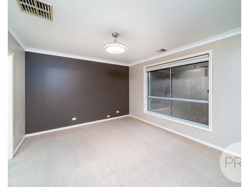 25 Tamar Drive, Tatton NSW 2650