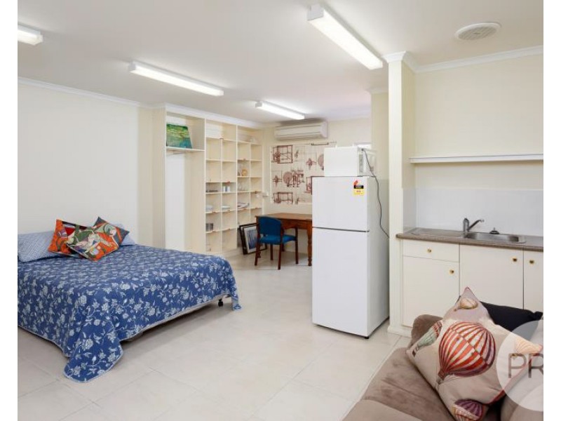 12a Patamba Street, Kooringal NSW 2650