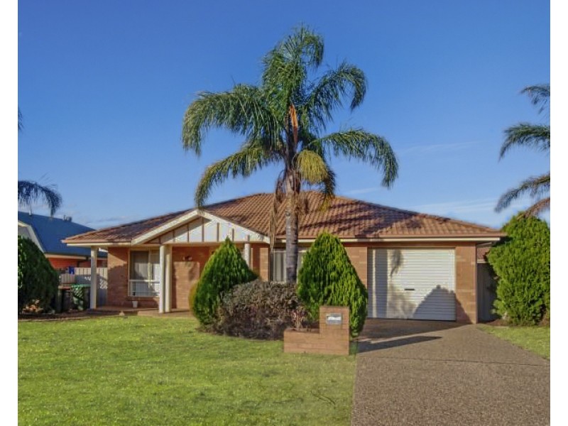 2/5 Paldi Crescent, Glenfield Park NSW 2650