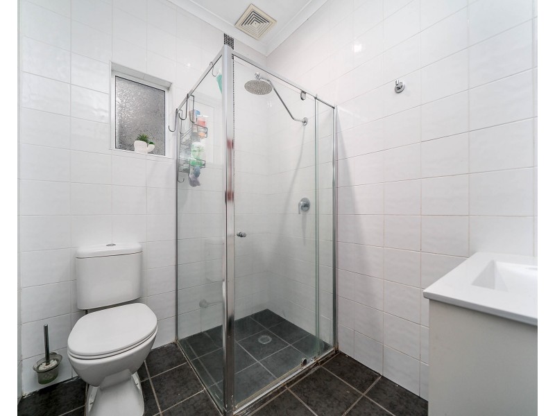 6 McDonough Avenue, Mount Austin NSW 2650