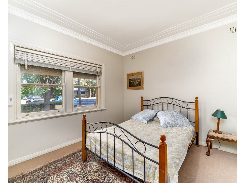 125 Tompson Street, Wagga Wagga NSW 2650