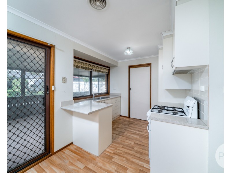 17 Crisp Drive, Ashmont NSW 2650