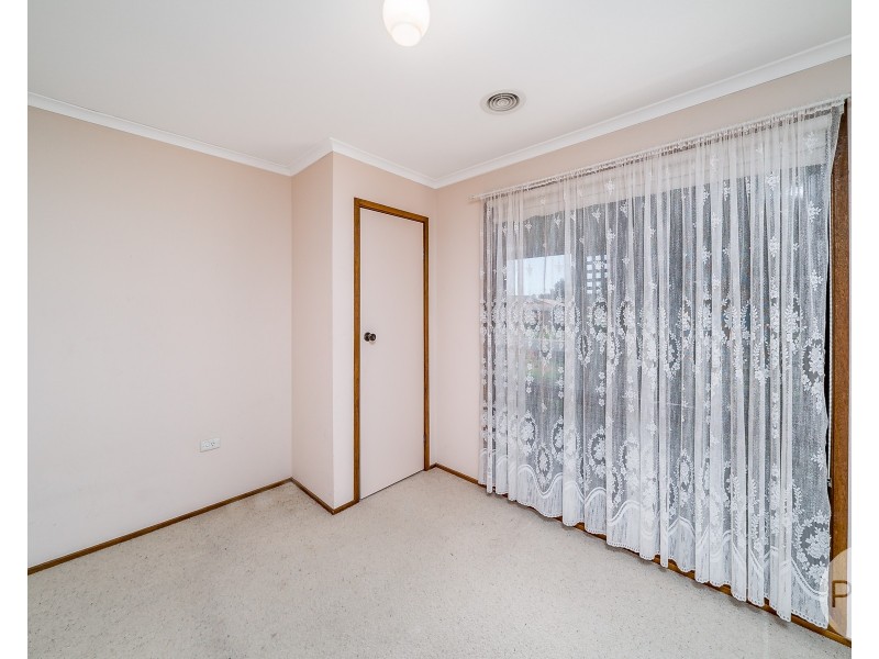 17 Crisp Drive, Ashmont NSW 2650