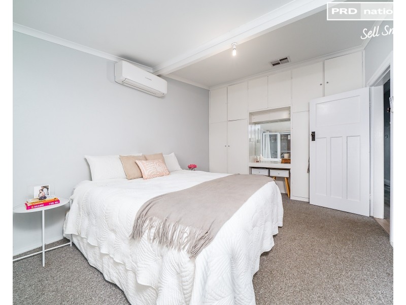 17 Edmondson, Turvey Park NSW 2650